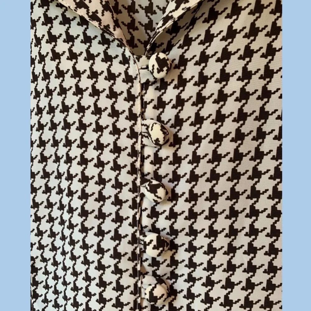 VINTAGE HOUNDSTOOTH BUTTON DOWN FROM SPAIN - Picture 4 of 5